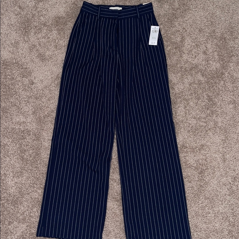 Abercrombie Tailored Brushed Suiting Wide Leg Pant - Picture 3 of 3